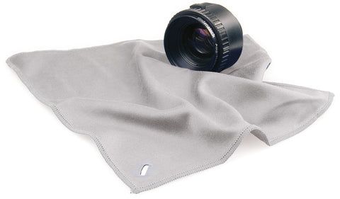 Kaiser Premium Micro Fiber Cleaning Cloth 30 x 30 cm. Edges sewed with button hole, in clear plastic box. Color: silver grey
